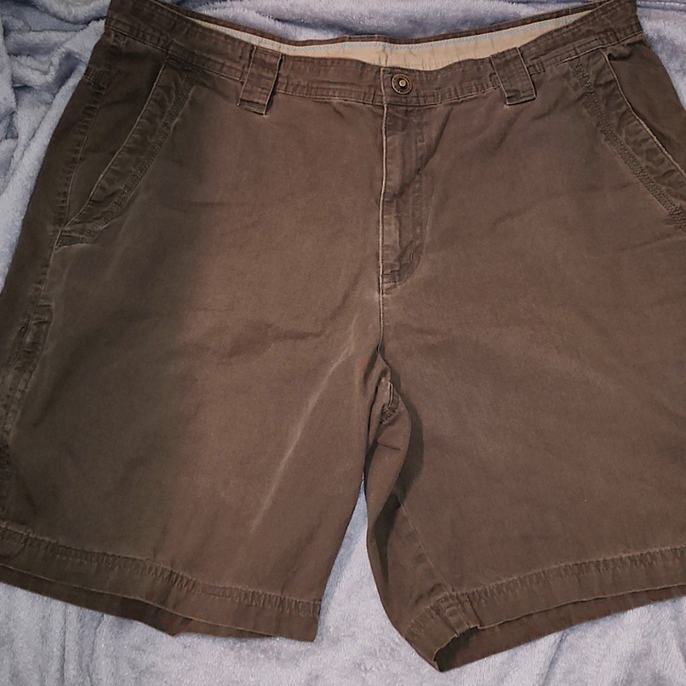 Columbia shorts size 38